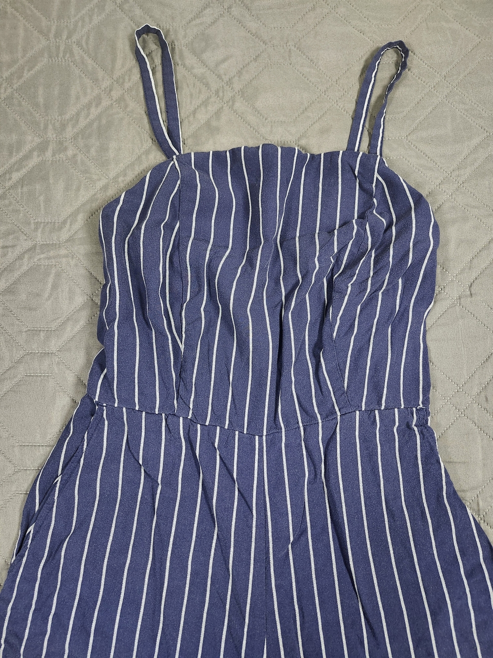 Old Navy striped Navy And White Jumpsuit With Pockets Size S - Picture 2 of 11